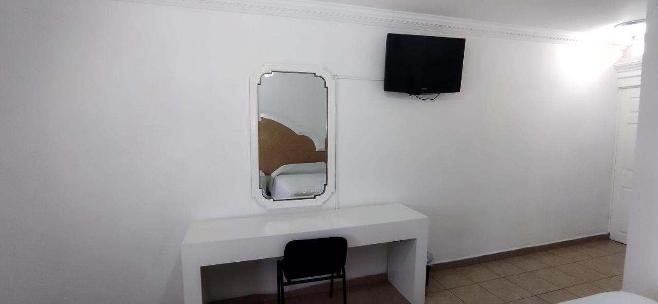 Hotel Casa Blanca Heroica Caborca Exteriör bild