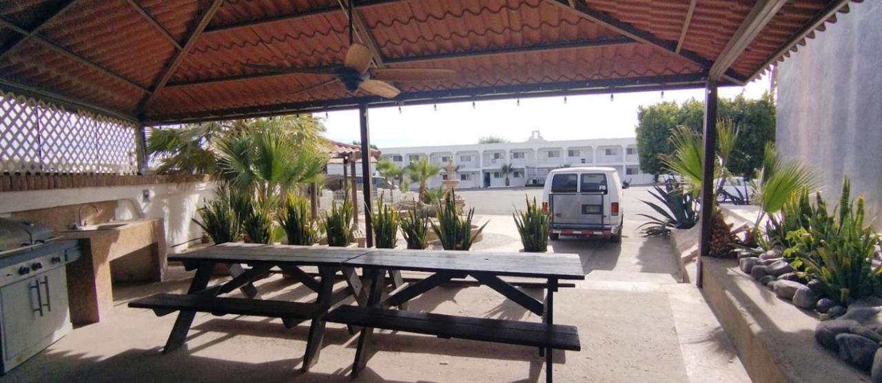 Hotel Casa Blanca Heroica Caborca Exteriör bild